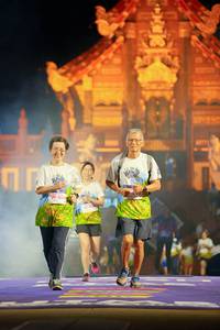 BIB: 501
                            <button type="button" onclick="openModal(22478551)" class="btn btn-primary btn-sm float-right btn-popup" data-toggle="modal" data-target=".modal-high-quality">
                        <i class="fas fa-shopping-cart"></i> Add to Cart
                    </button>
                                            <button type="button" onclick="isThisMe(22478551, true)" class="btn btn-success btn-sm float-right btn-popup btn-isme hidden" data-toggle="tooltip" data-placement="bottom" title="นี่คือรูปของคุณใช่ไหม คลิกที่นี่เพื่อเอาเข้าอัลบั้ม">
                        <i class="fas fa-plus"></i> Add to album
                    </button>
                    <button type="button" onclick="isThisMe(22478551, false)" class="btn btn-warning btn-sm float-right btn-popup btn-isnotme hidden">
                        <i class="fas fa-ban"></i> Remove from album
                    </button>